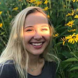 Meet your Posher, Annalee